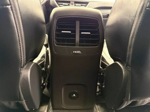 Used 2025 Ford Escape Platinum AWD/4WD image 31