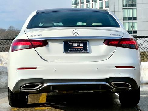 Certified 2022 Mercedes-Benz E 350 4MATIC Sedan image 6