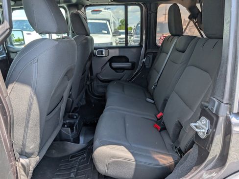 Used 2019 Jeep Wrangler Unlimited Sport S AWD/4WD image 13