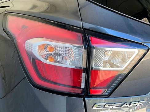 Used 2018 Ford Escape SEL AWD/4WD image 23
