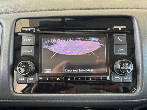 Used 2017 Honda HR-V LX image 17
