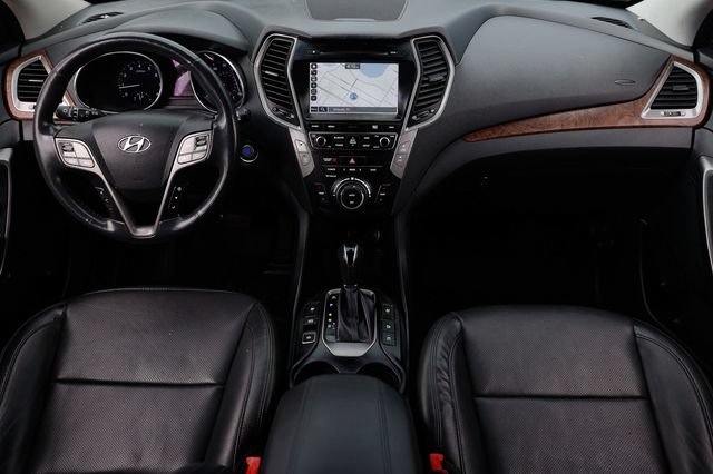 Used 2018 Hyundai Santa Fe Sport w/ 2.0T Ultimate Tech Package 05 AWD/4WD image 2