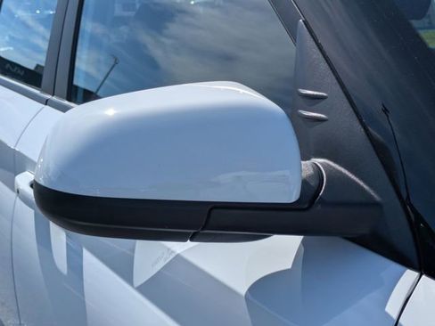 Certified 2026 Hyundai Venue SEL FWD image 12