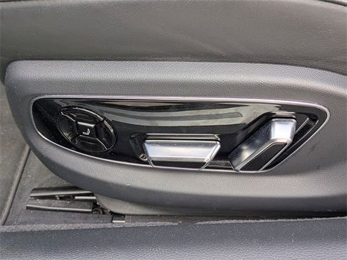 Used 2019 Audi A8 L 3.0T image 19