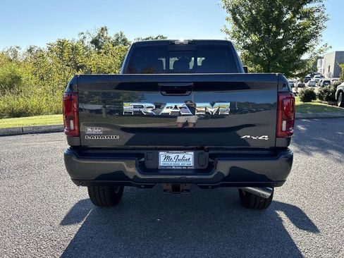 New 2026 RAM 2500 Laramie AWD/4WD image 6