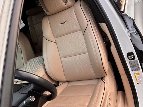 Used 2023 Cadillac Escalade Premium Luxury w/ Performance Package AWD/4WD image 19