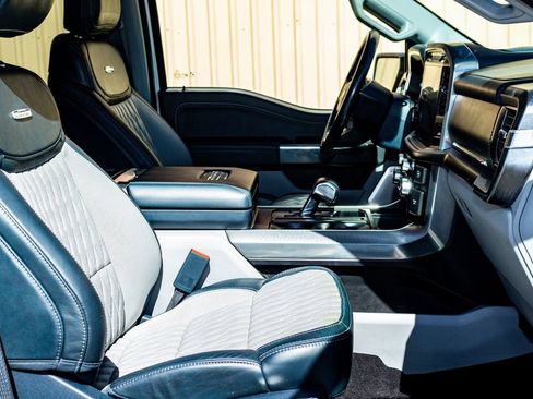 Used 2023 Ford F150 Limited image 28