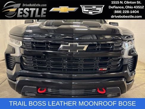 Used 2024 Chevrolet Silverado 1500 LT Trail Boss w/ Convenience Package II AWD/4WD image 2