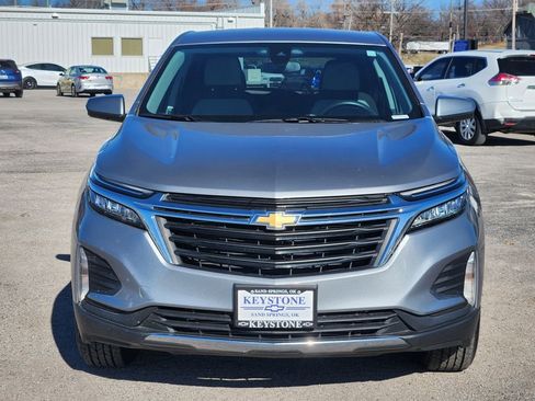 Used 2023 Chevrolet Equinox LT image 2