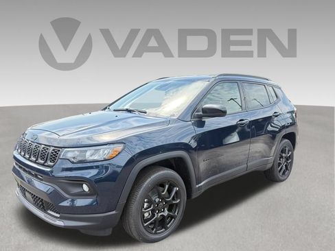 New 2026 Jeep Compass Latitude AWD/4WD image 1