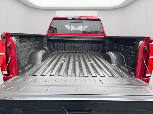 Used 2025 Chevrolet Silverado 2500 LTZ w/ LTZ Premium Package AWD/4WD image 31