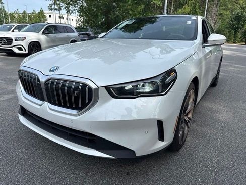 Used 2026 BMW i5 eDrive40 RWD image 9