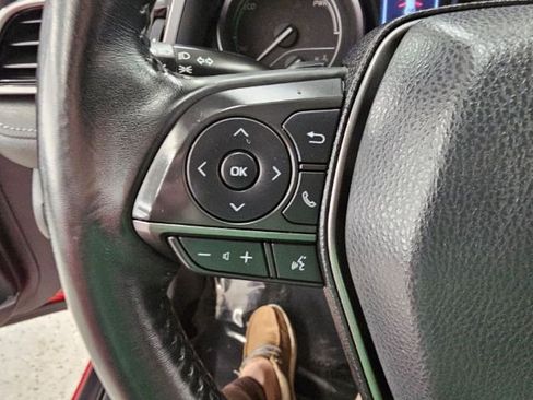 Used 2021 Toyota Camry SE image 11