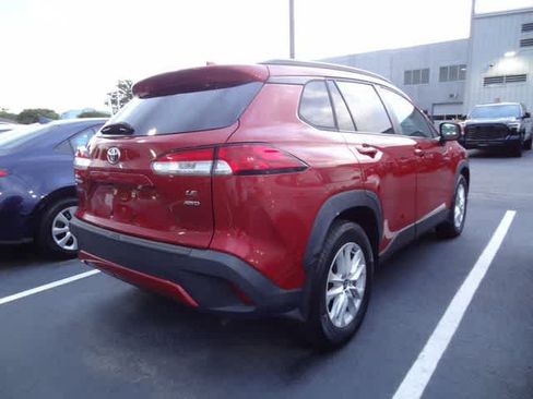Used 2022 Toyota Corolla Cross LE AWD/4WD image 4