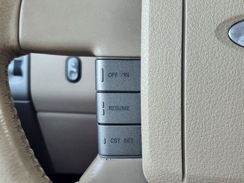 Used 2004 Ford F150 Lariat image 32