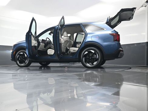 New 2025 Kia Sorento EX image 65