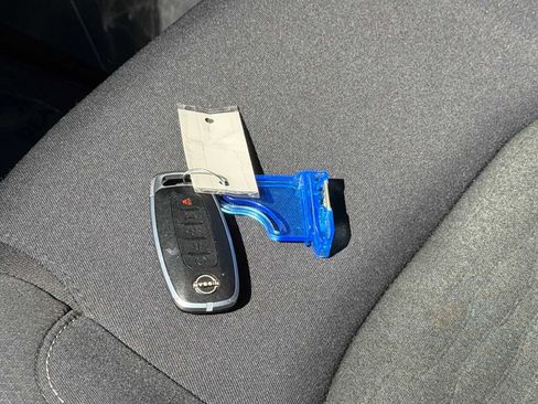Used 2025 Nissan Pathfinder SV FWD image 37