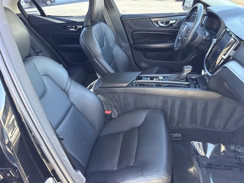 Used 2020 Volvo S60 T6 Momentum image 26