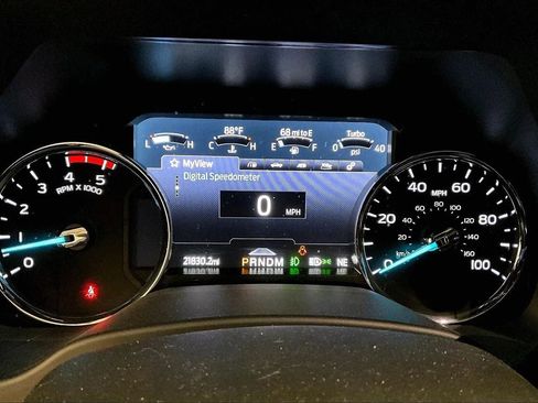 Used 2022 Ford F450 Platinum w/ FX4 Off-Road Package image 19