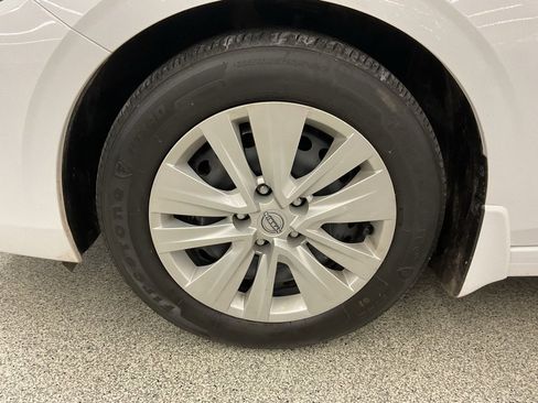 Used 2024 Nissan Sentra S image 9