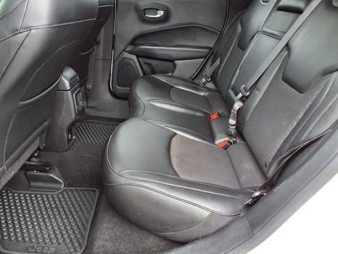 Used 2020 Jeep Compass Latitude image 11