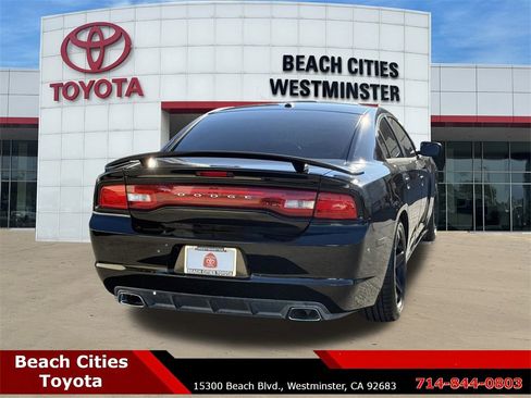 Used 2011 Dodge Charger R/T image 11