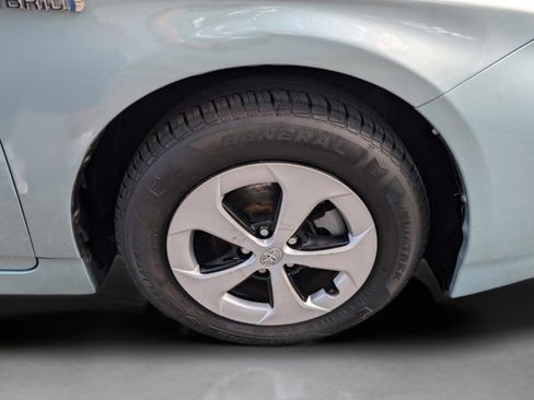 Used 2014 Toyota Prius Four image 46