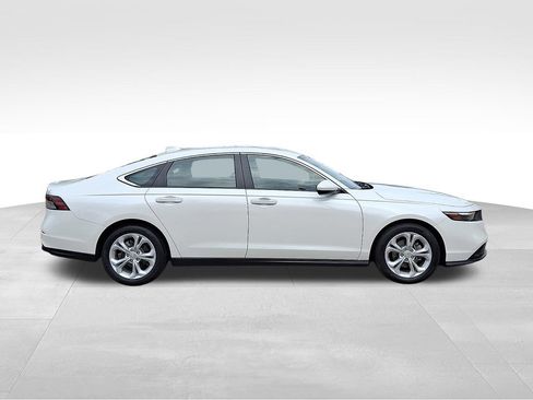 Used 2024 Honda Accord LX image 7