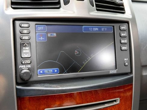Used 2007 Cadillac XLR RWD image 30