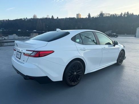 Certified 2025 Toyota Camry SE image 10