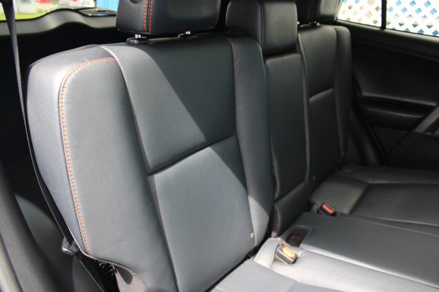 Used 2017 Toyota RAV4 SE FWD image 18