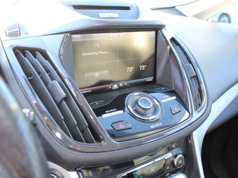 Used 2013 Ford C-MAX SEL image 16