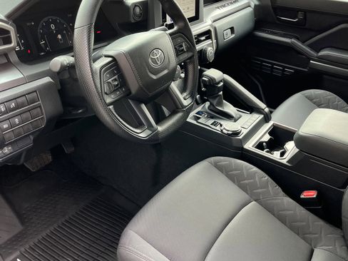 Certified 2025 Toyota Tacoma SR5 image 5