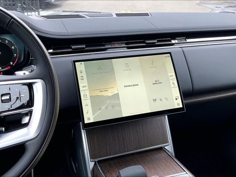 New 2026 Land Rover Range Rover SE image 6