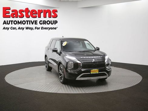 Used 2023 Mitsubishi Outlander SE image 52