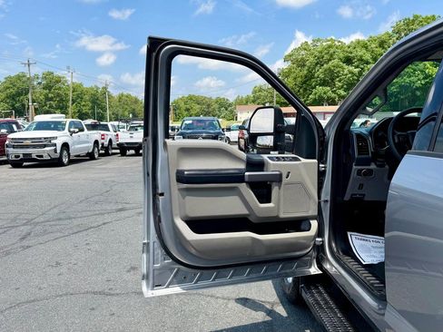 Used 2020 Ford F250 XLT w/ XLT Value Package AWD/4WD image 11
