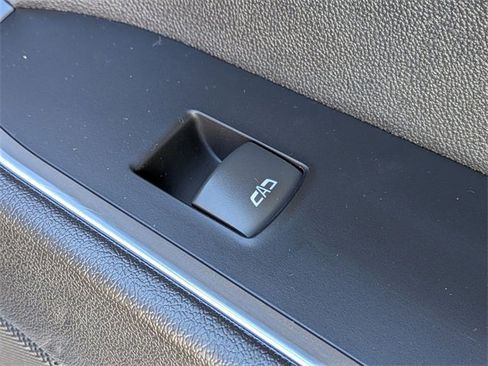 Used 2024 GMC Sierra 1500 SLT image 35