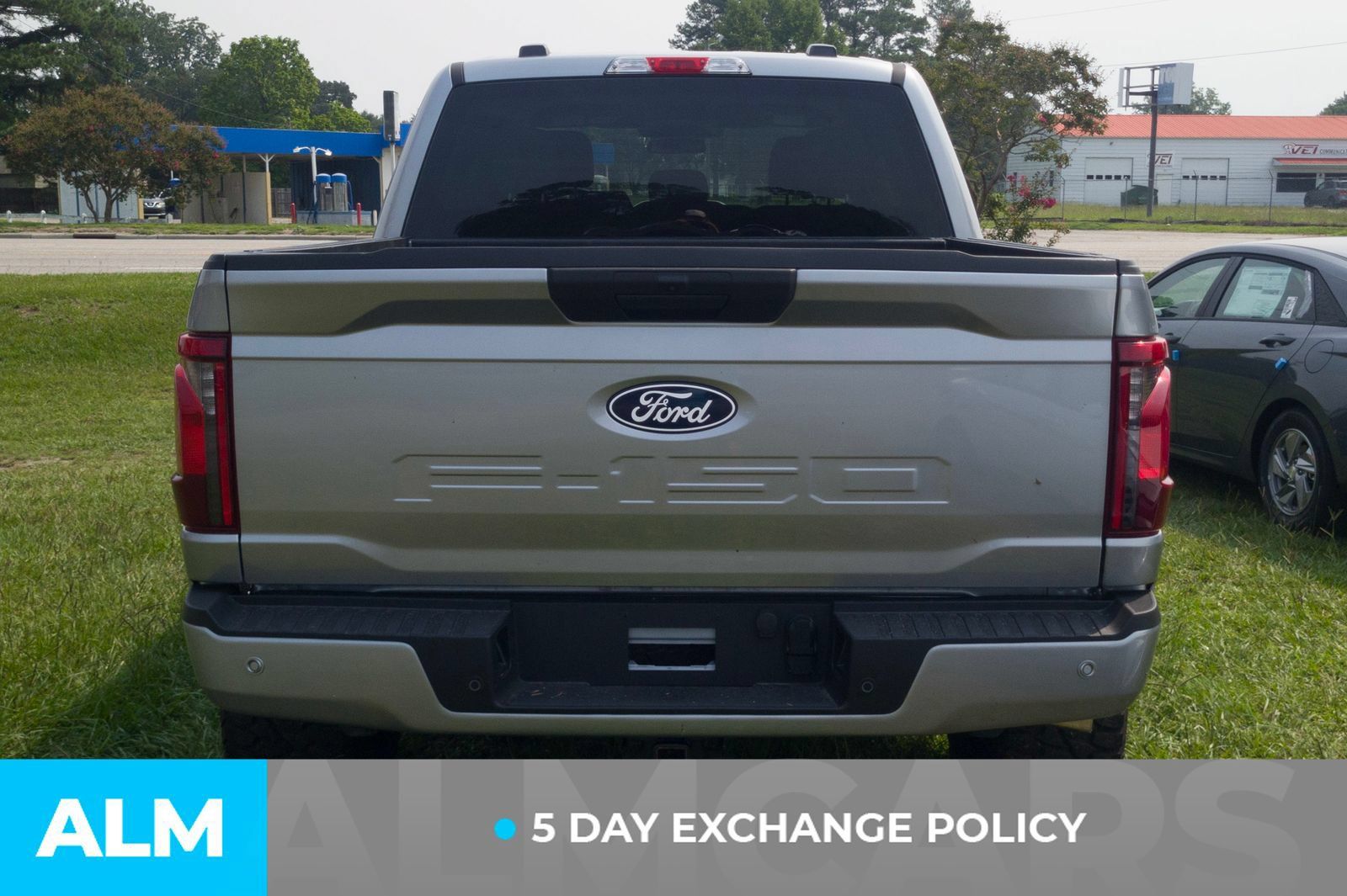 Used 2025 Ford F150 XLT w/ Equipment Group 301A Standard AWD/4WD image 3