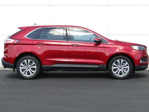 Used 2024 Ford Edge Titanium AWD/4WD image 3