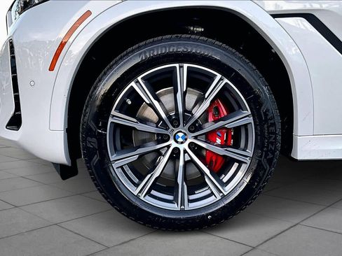 New 2026 BMW X6 xDrive40i w/ Premium Package image 11