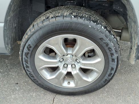 Used 2021 RAM 1500 Big Horn image 13