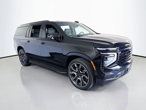 New 2026 Chevrolet Suburban RST w/ RST Capability Package AWD/4WD image 2