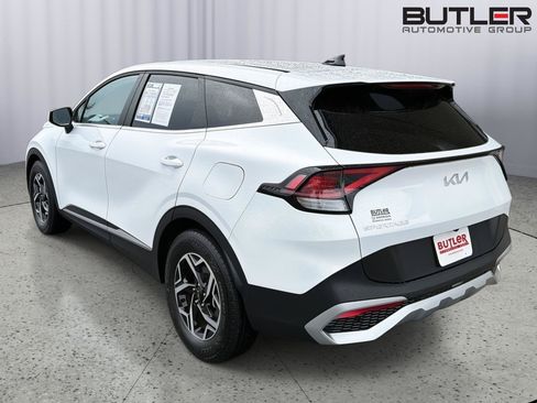 Used 2025 Kia Sportage LX FWD image 4