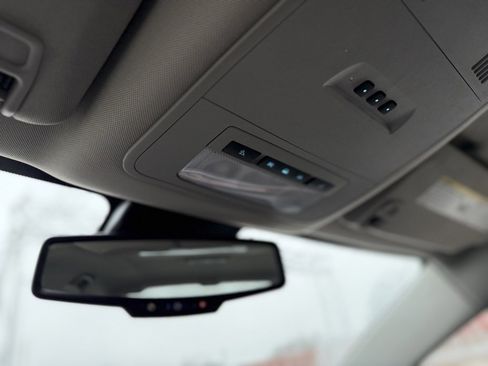 Used 2011 Buick LaCrosse CXL image 18