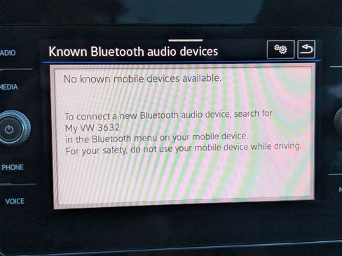 Used 2025 Volkswagen Taos SE image 29