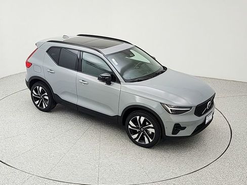New 2026 Volvo XC40 B5 Ultra w/ Climate Package AWD/4WD image 15