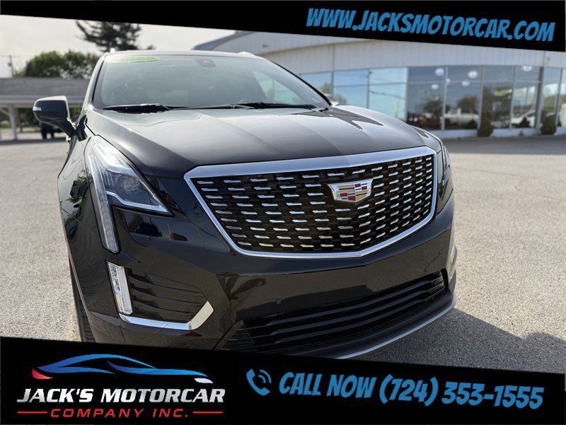 Used 2025 Cadillac XT5 Premium Luxury w/ LPO, Floor Liner Package AWD/4WD image 8