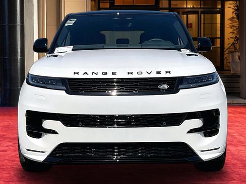 New 2026 Land Rover Range Rover Sport Dynamic SE AWD/4WD image 3