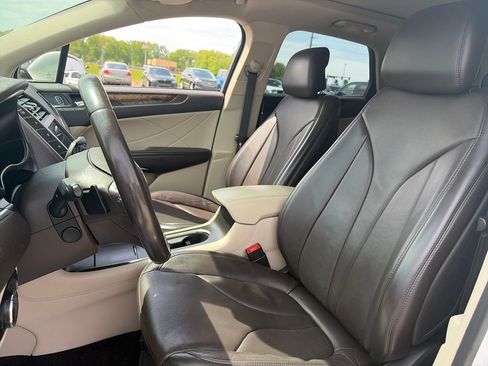 Used 2017 Lincoln MKC Reserve AWD/4WD image 16