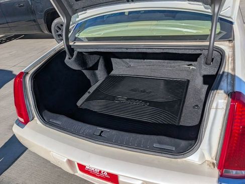 Used 2008 Cadillac DTS w/ Sun And Sound Package FWD image 21